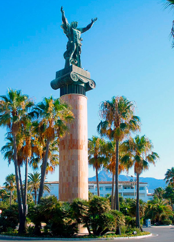nautica-casgar-inicio-puerto-banus-estatua